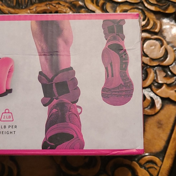 4 LB Ankle/Wrist Weights - Picture 5 of 6